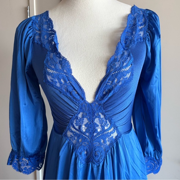 Vintage Olga Nightgown with Puff Sleeves in Royal Blue - Picture 2 of 7